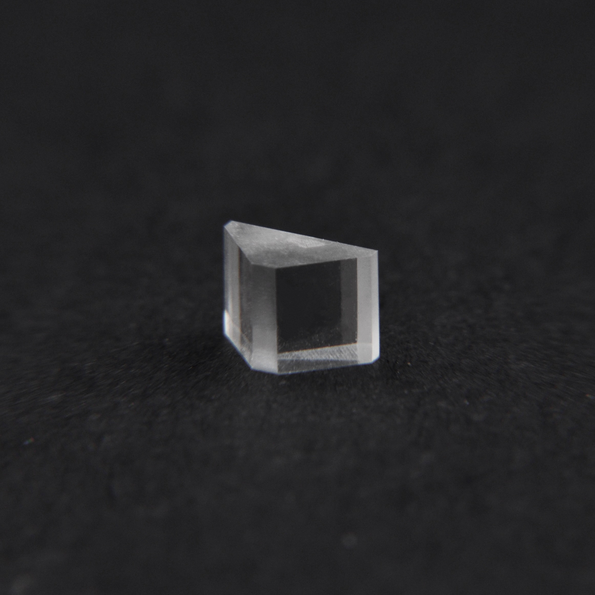 CVD Diamond Prism for High-Power Laser & IR Optics