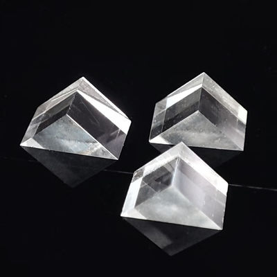 Los diamantes CVD de prisma. Los diamantes CVD de grado óptico.